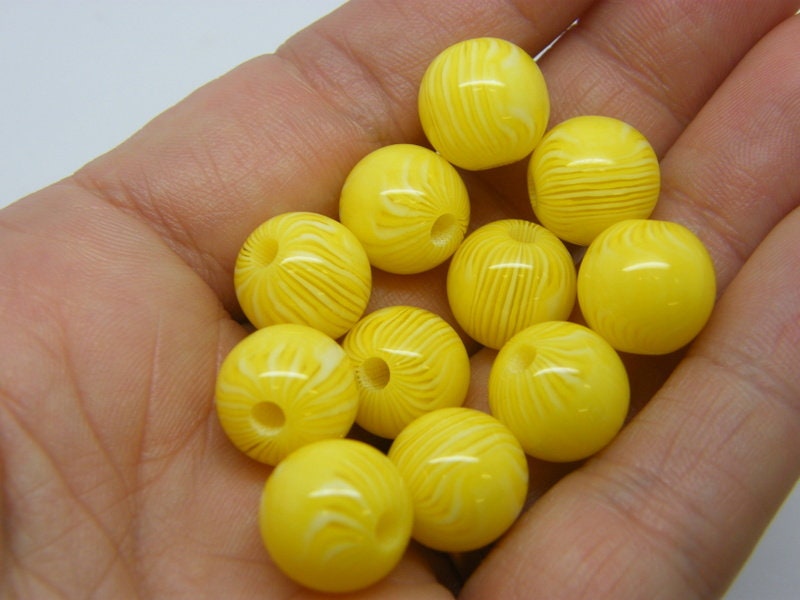 50 Yellow white clear pattern beads 12mm resin BB347 - SALE 50% OFF