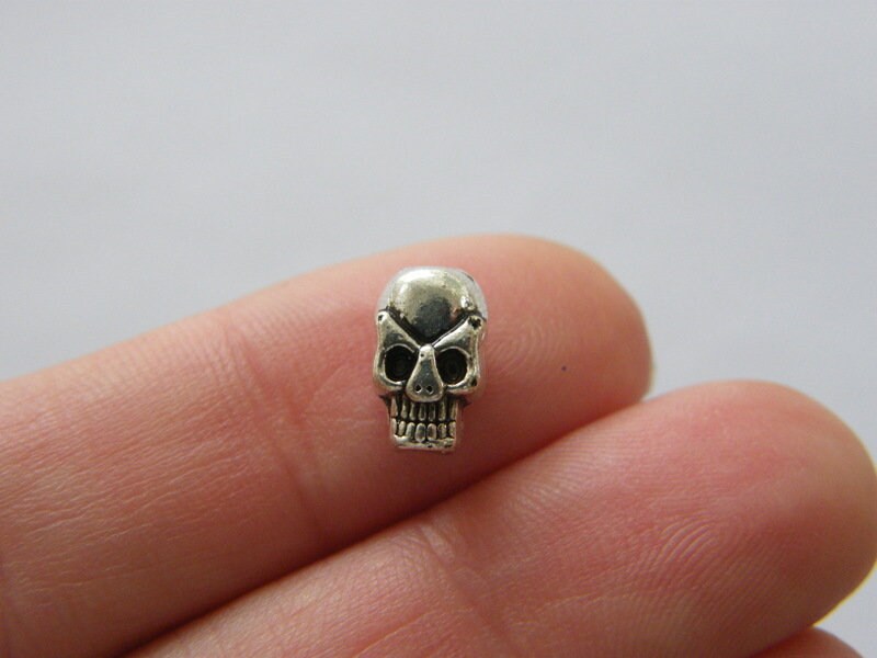 6 Skull spacer beads charms antique silver tone HC13