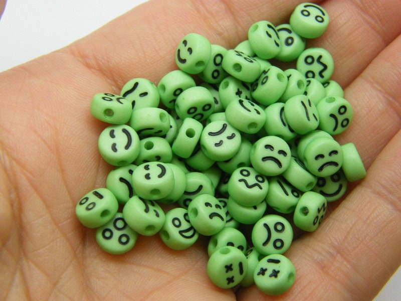 100 Face beads green black acrylic AB555  - SALE 50% OFF