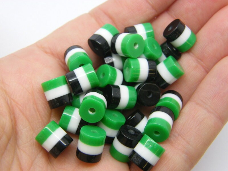 50 Black white green stripe barrel resin beads AB534