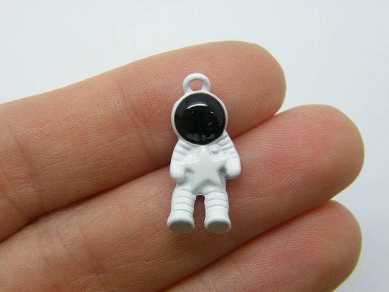 6 Astronaut charms white and black tone P106