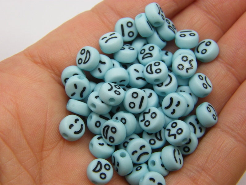 100 Face beads blue black acrylic AB557  - SALE 50% OFF