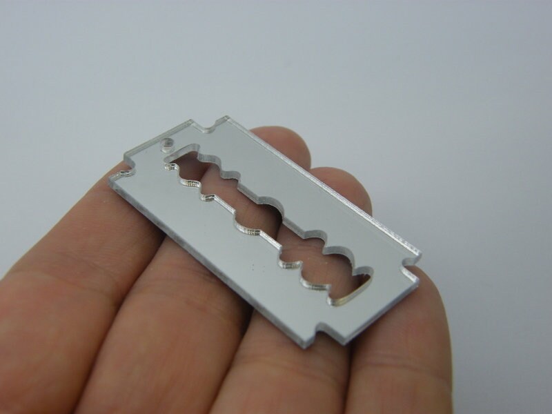 1 Razor blade pendant silver acrylic P558