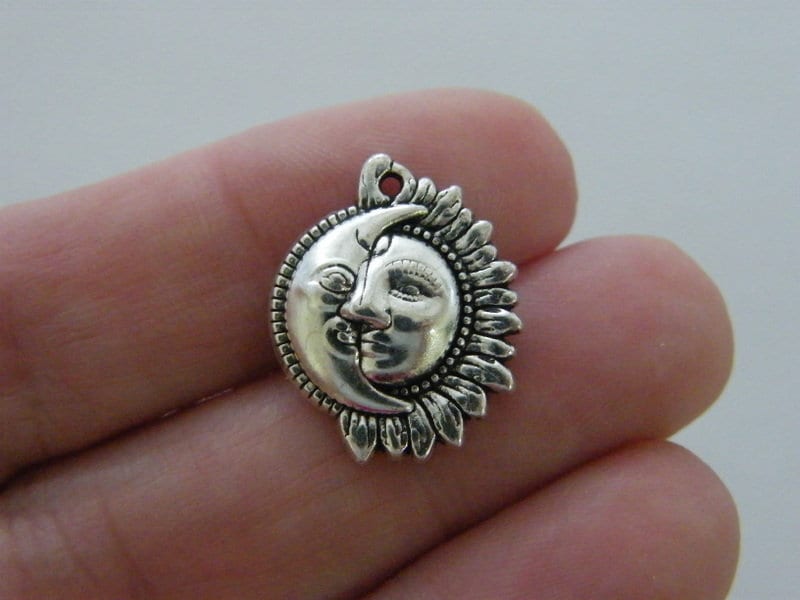 BULK 50 Moon and sun pendants antique silver tone M169  - SALE 50% OFF