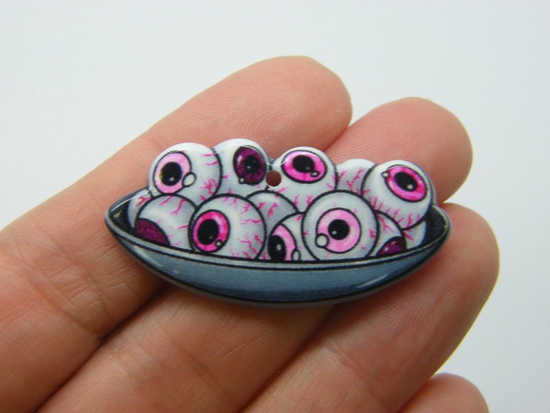 2 Plate of eyeballs Halloween pendants acrylic HC716