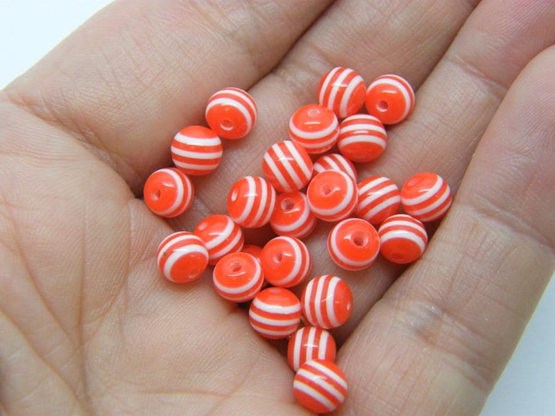 100 Red white stripes beads 6mm resin AB592