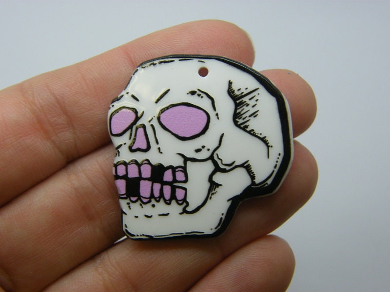2  Skull pendant white black pink acrylic HC756