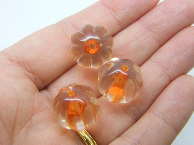 10 Pumpkin beads clear orange 16mm acrylic HB24