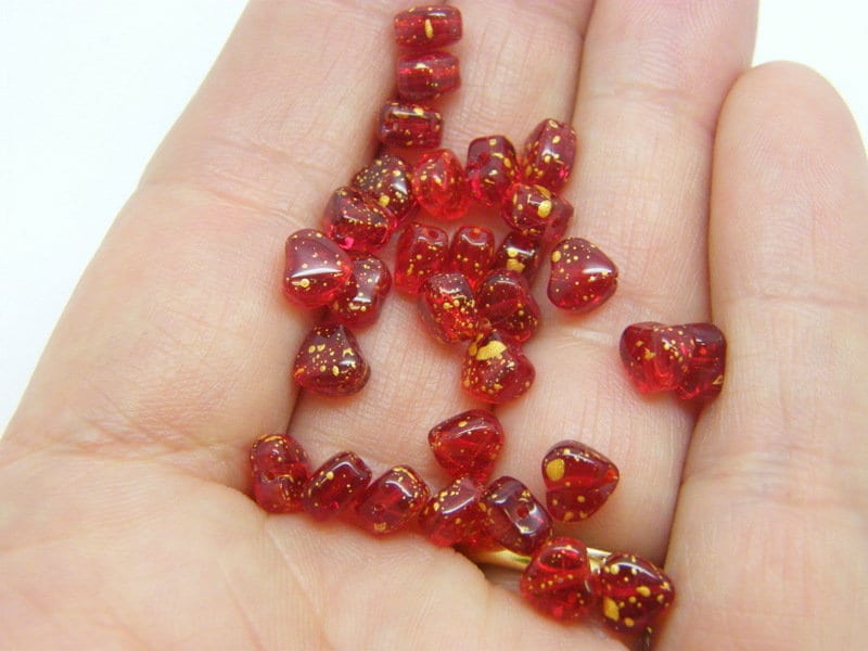 30 Heart beads red gold foil glass AB643