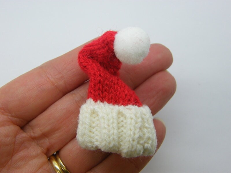 1 Knitted Christmas hat embellishment miniature red white CT60