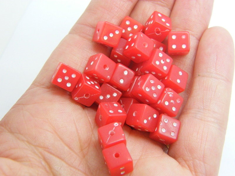 100 Dice beads 7.5 x 7.5mm red white acrylic AB676