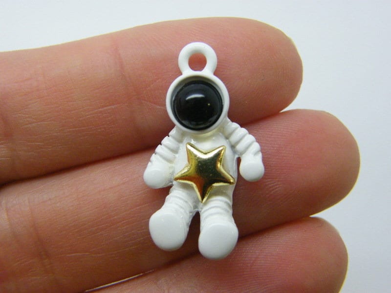 2 Astronaut star charms white and black tone P715
