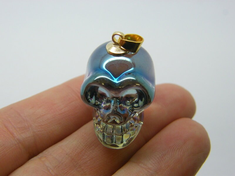 1 Skull pendant gold bail  glass HC802