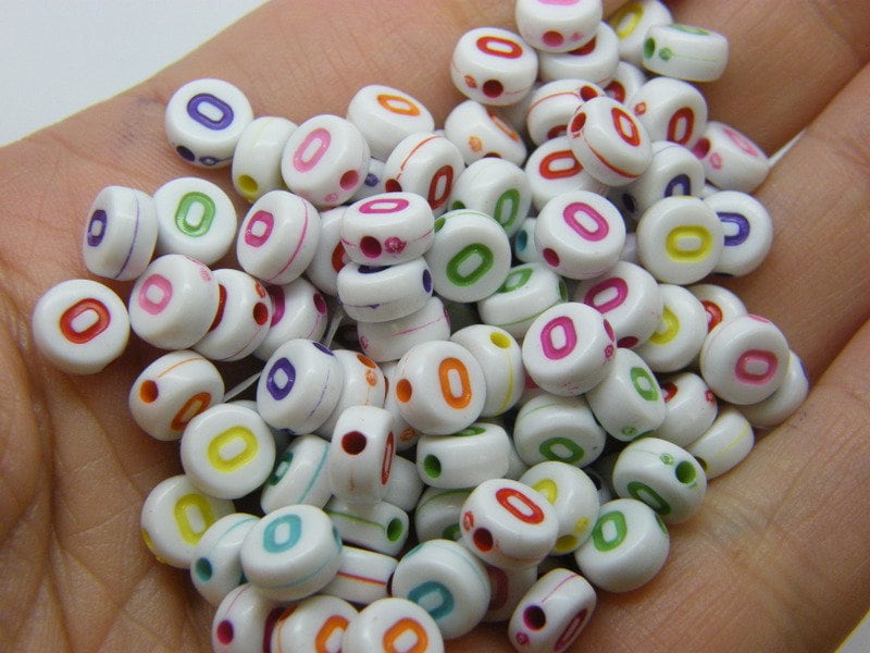100 Letter O acrylic round alphabet beads white and random colours AB686  - SALE 50% OFF