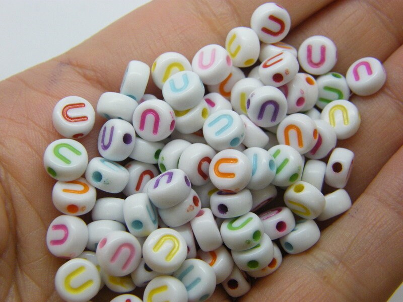 100 Letter U acrylic round alphabet beads white and random colours AB687  - SALE 50% OFF