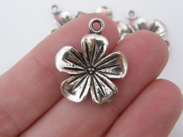 6 Flower charms antique silver tone F16
