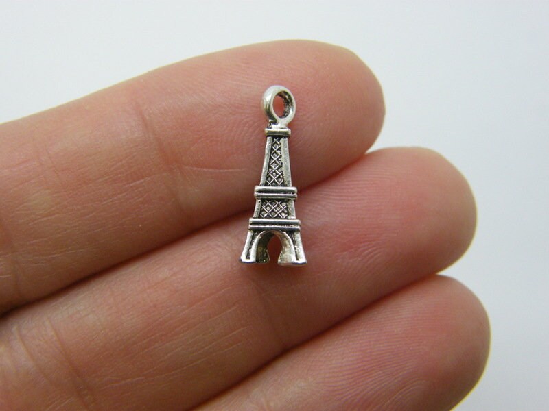 10 Eiffel tower pendants antique silver tone WT36