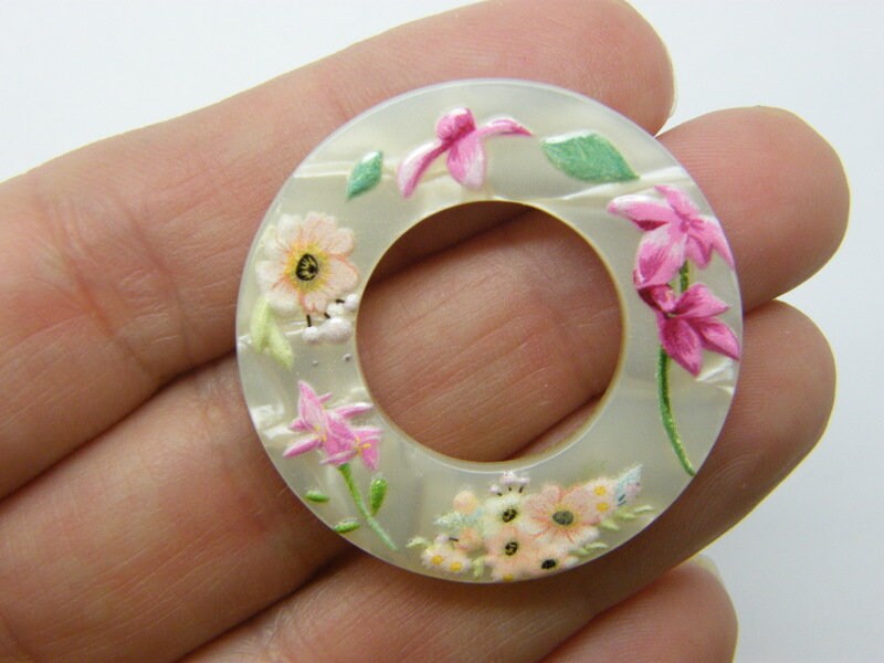 4 Flower connector charms pendants resin F695