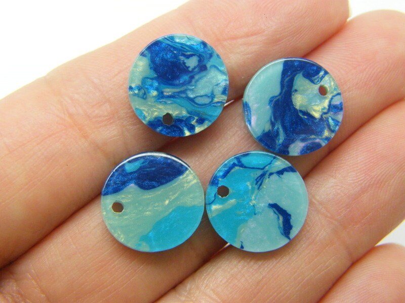 16 Blue round charms random mixed resin M397