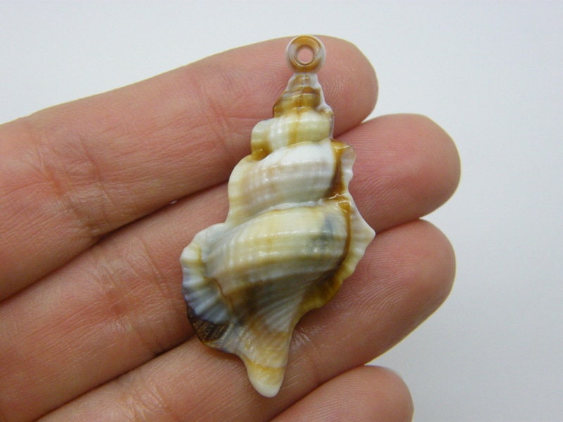 10 Shell pendants imitation stone  acrylic FF512