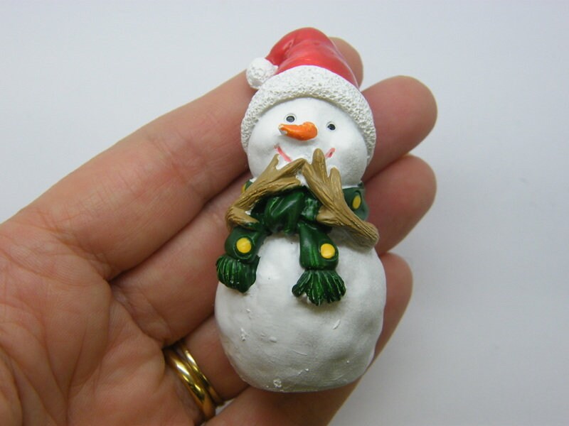 1 Snowman Christmas miniature white resin CT336