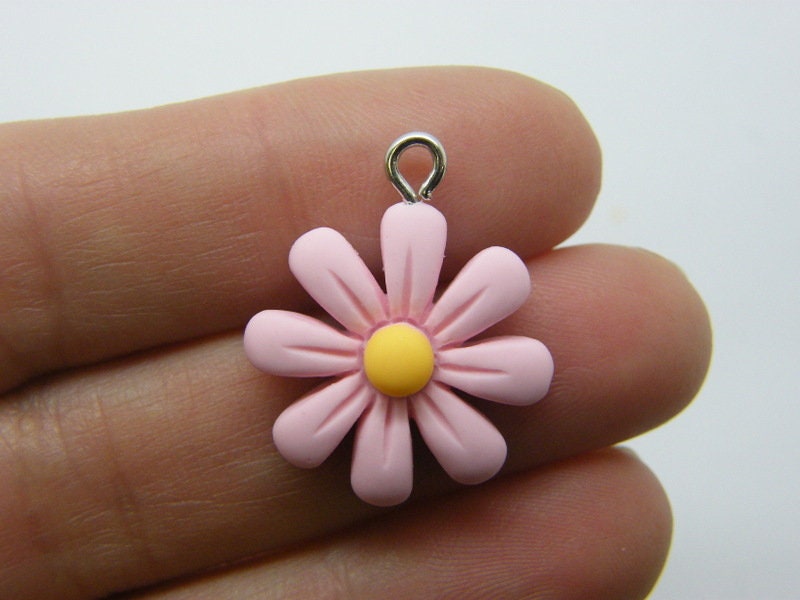 4 Flower pendants  pink and yellow resin F690