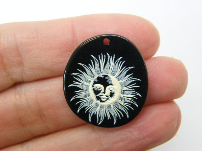 4 Sun pendants charms black acrylic S97