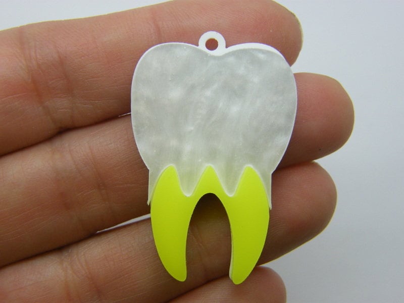 2 Tooth pendants neon yellow white acrylic MD107