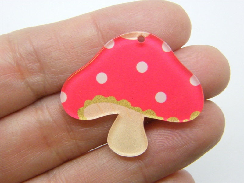 8 Mushroom pendants acrylic L123