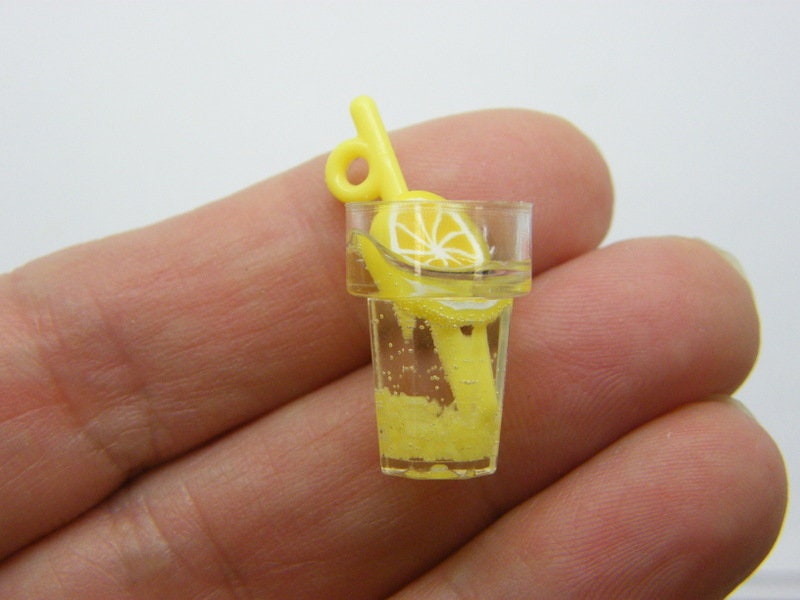 6 Cocktail  lemon iced tea pendants yellow resin FD831