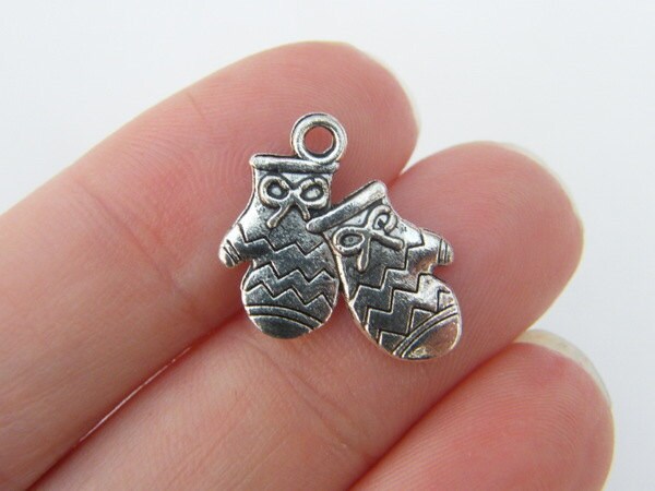 BULK 50 Pair of mittens gloves charms antique silver tone CA147 - SALE 50% OFF