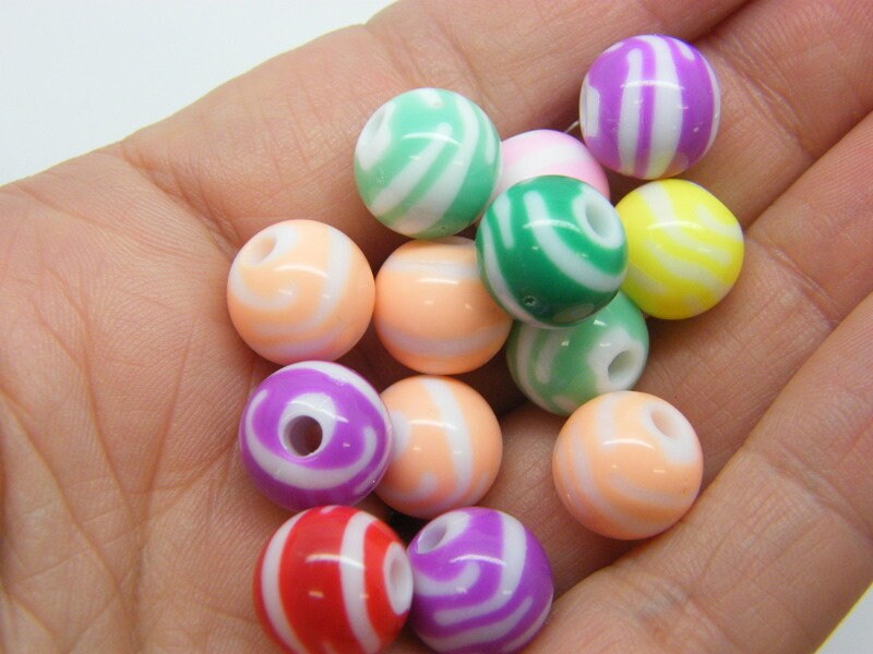 30 Stripe beads round random mixed acrylic BB412