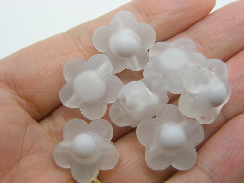 30 Flower beads clear and grey frosted acrylic BB623