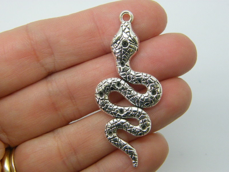 10 Snake pendants antique silver tone A730