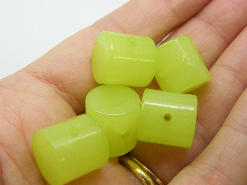 20 Green imitation jelly barrel beads plastic AB832 - SALE 50% OFF
