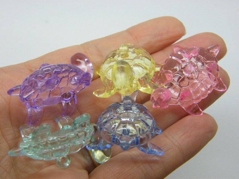 10 Tortoise turtle pendants random acrylic FF484