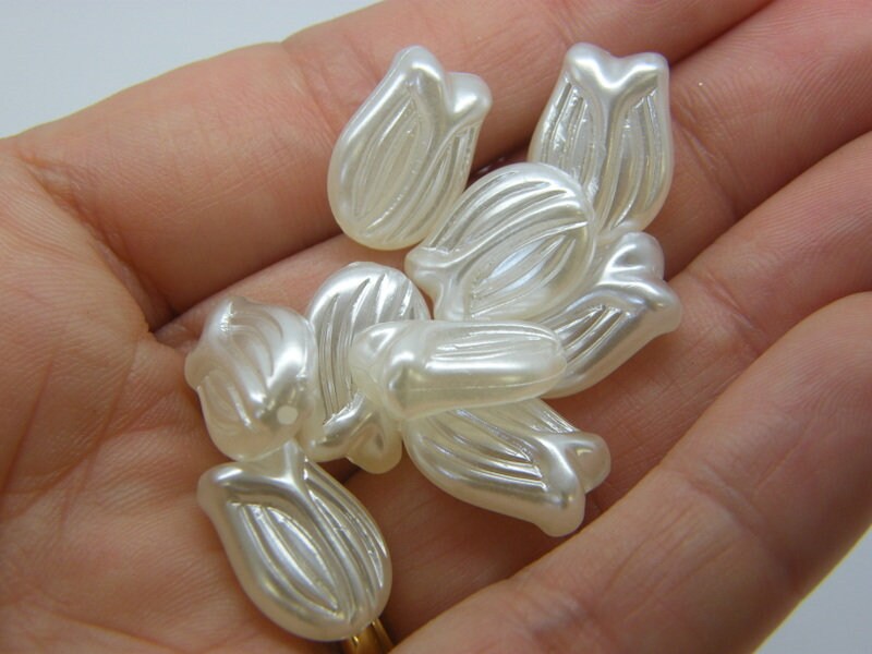 50 Flower tulip beads silvery pearl acrylic AB751  - SALE 50% OFF