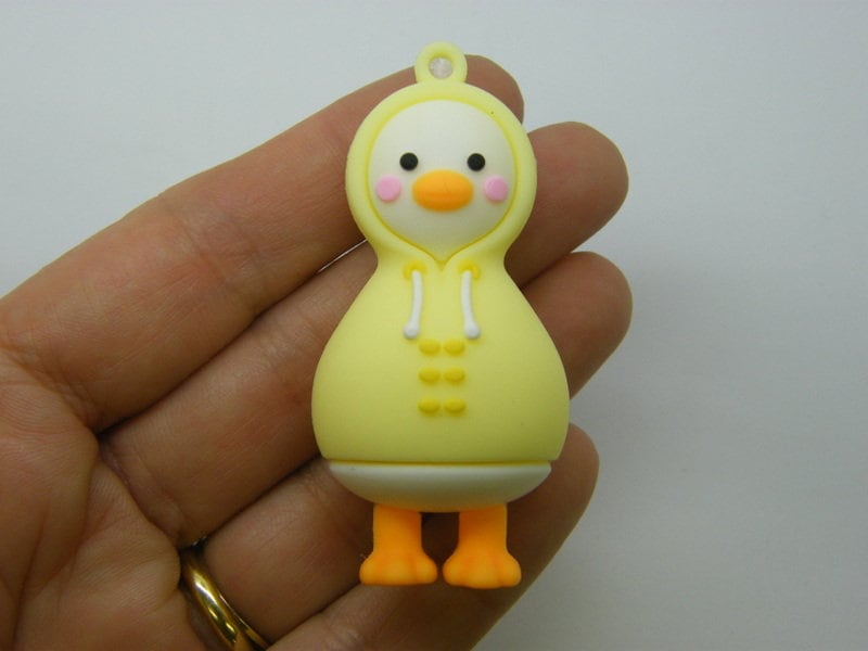 4 Duck pendants yellow white PVC plastic B