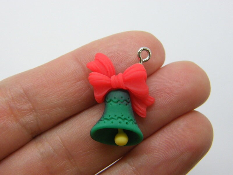4 Christmas bells charms red green resin CT111