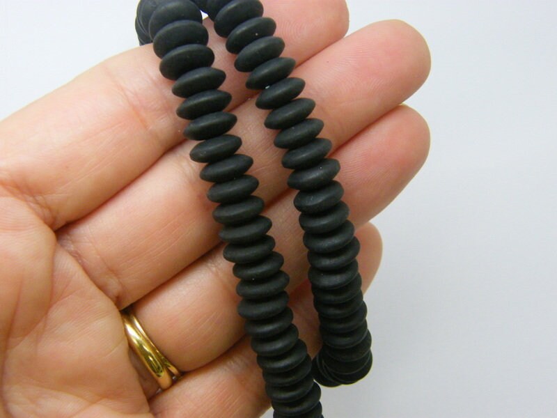 110 Black beads flat round polymer clay OB172