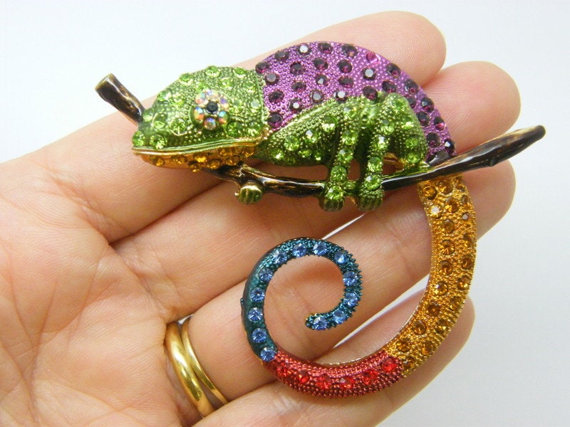 1 Chameleon rhinestone pendant or brooch gold tone 06A