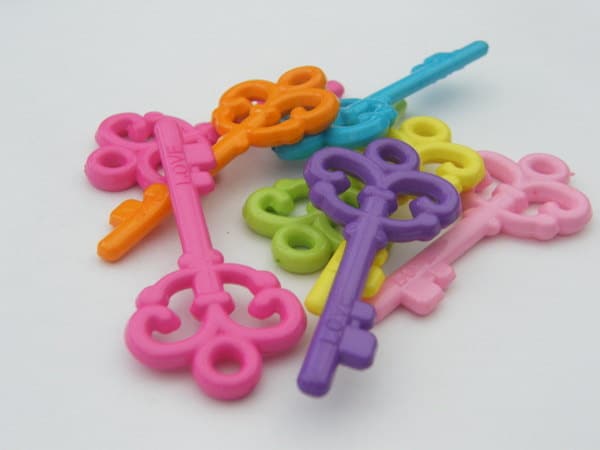 BULK 30 Mixed colours acrylic plastic key pendants
