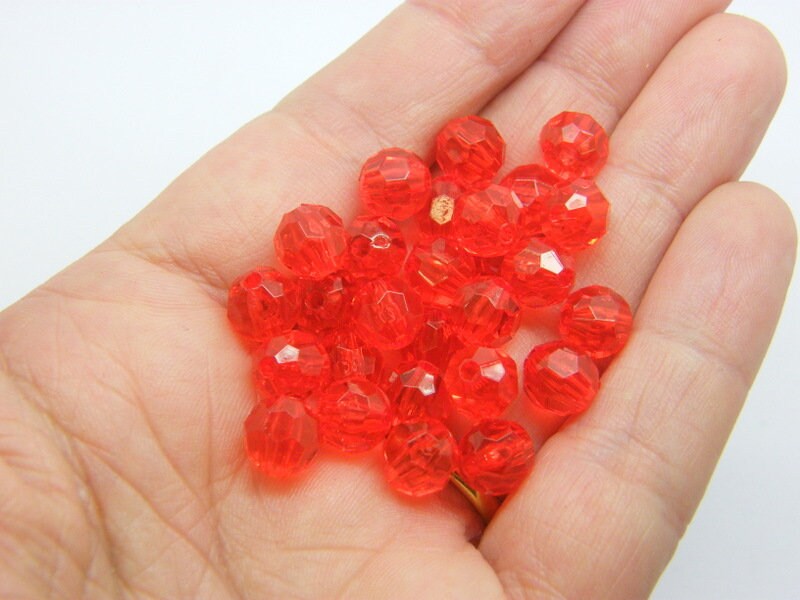 100 Faceted round beads 8mm red acrylic AB857 - SALE 50% OFF