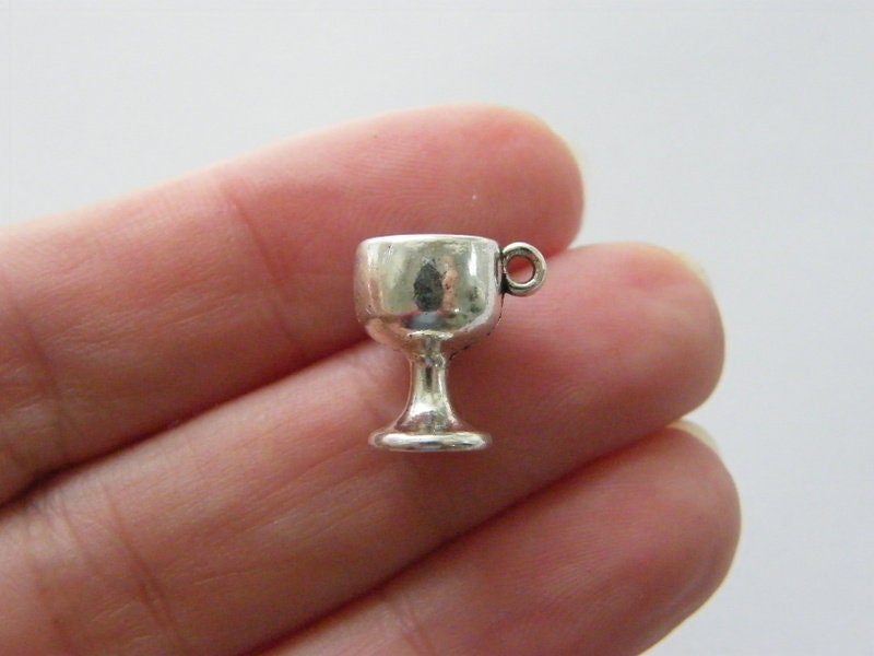 4 Wine glass goblet charms antique silver tone FD314