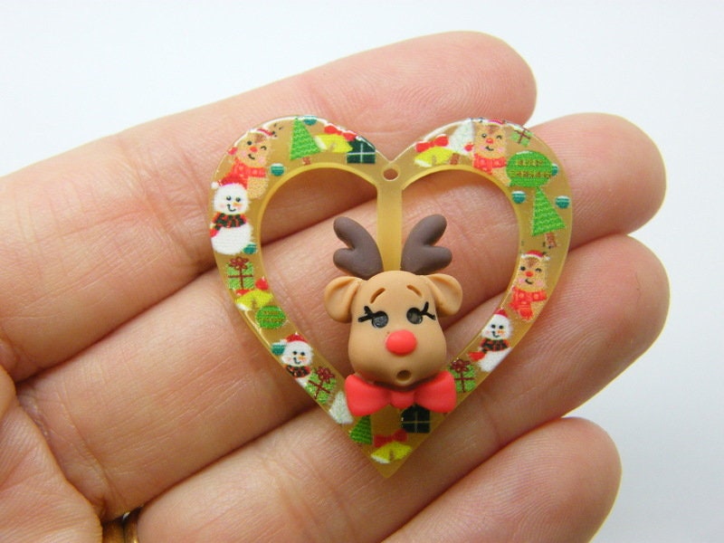 4 Raised Reindeer heart Christmas pendants acrylic CT391