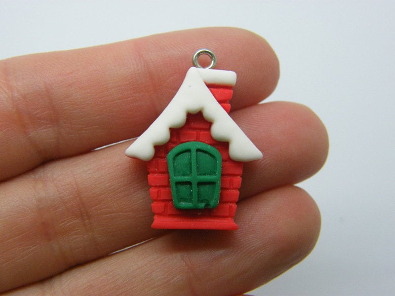4 House Christmas charms red white green resin CT394