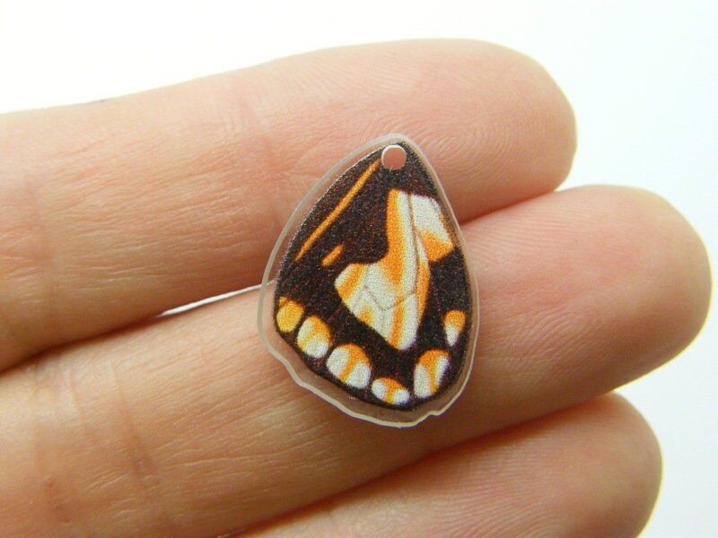 8 Butterfly insect wing charms acrylic A1152