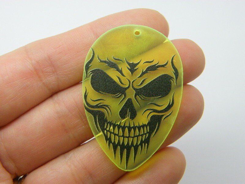 8 Super creepy  skull Halloween pendants neon yellow black acrylic HC1071