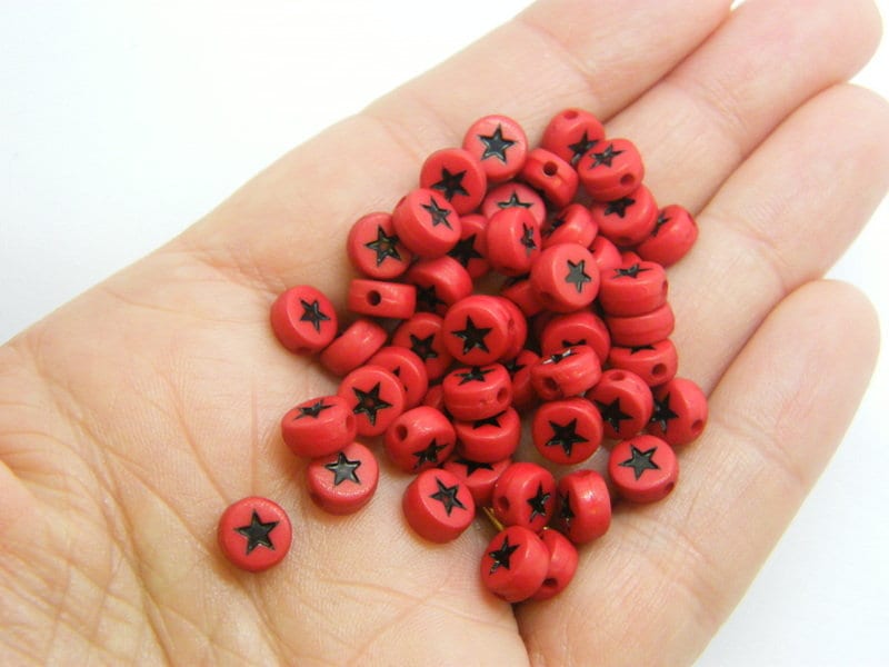 100 Star beads red black acrylic AB360 - SALE 50% OFF
