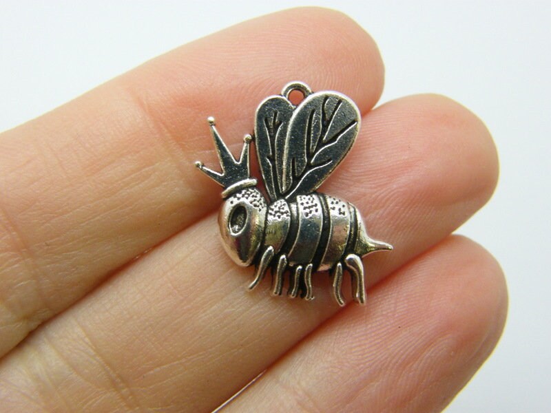 8 Queen bee charms antique silver tone A49